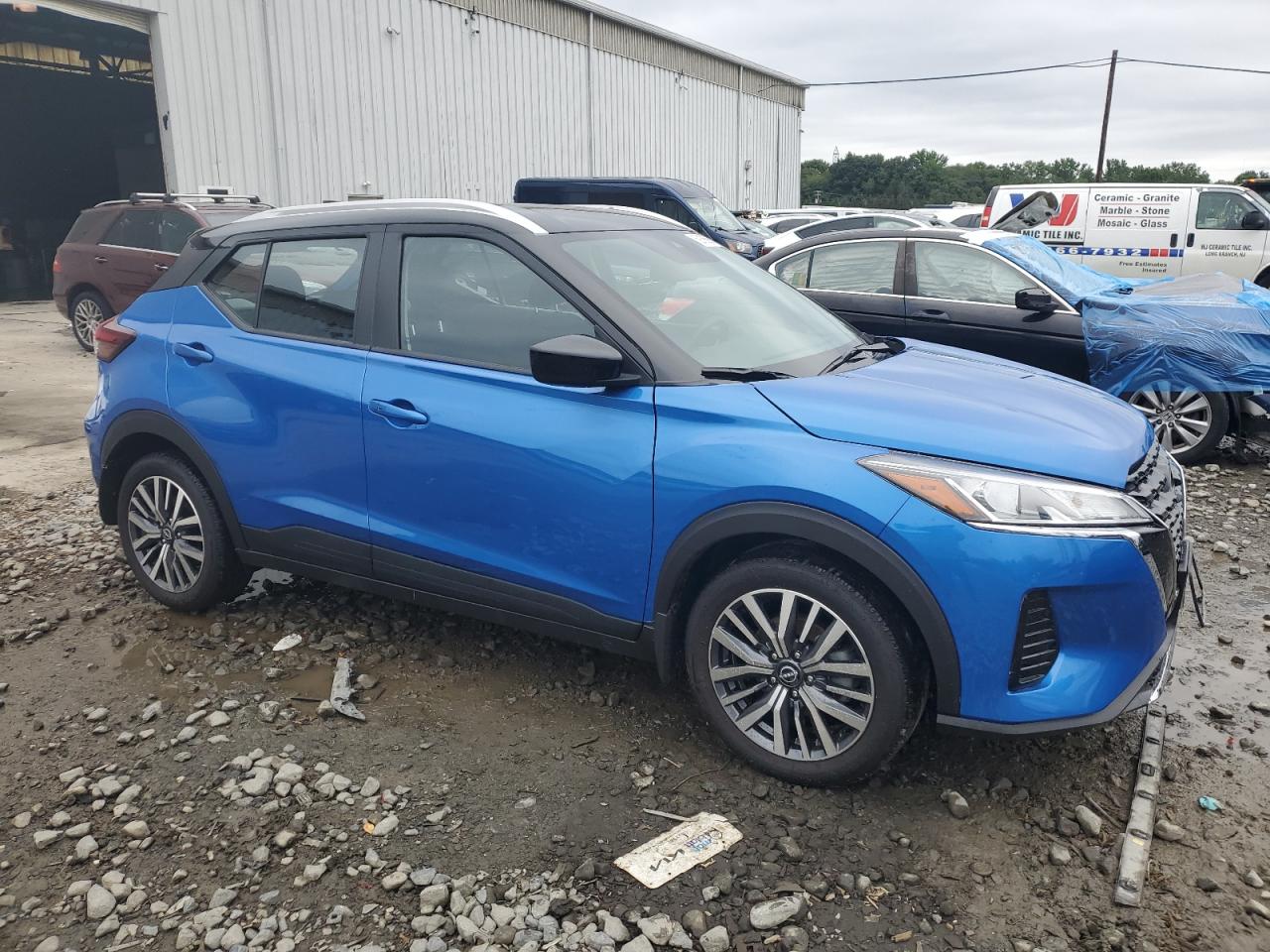 NISSAN KICKS SV