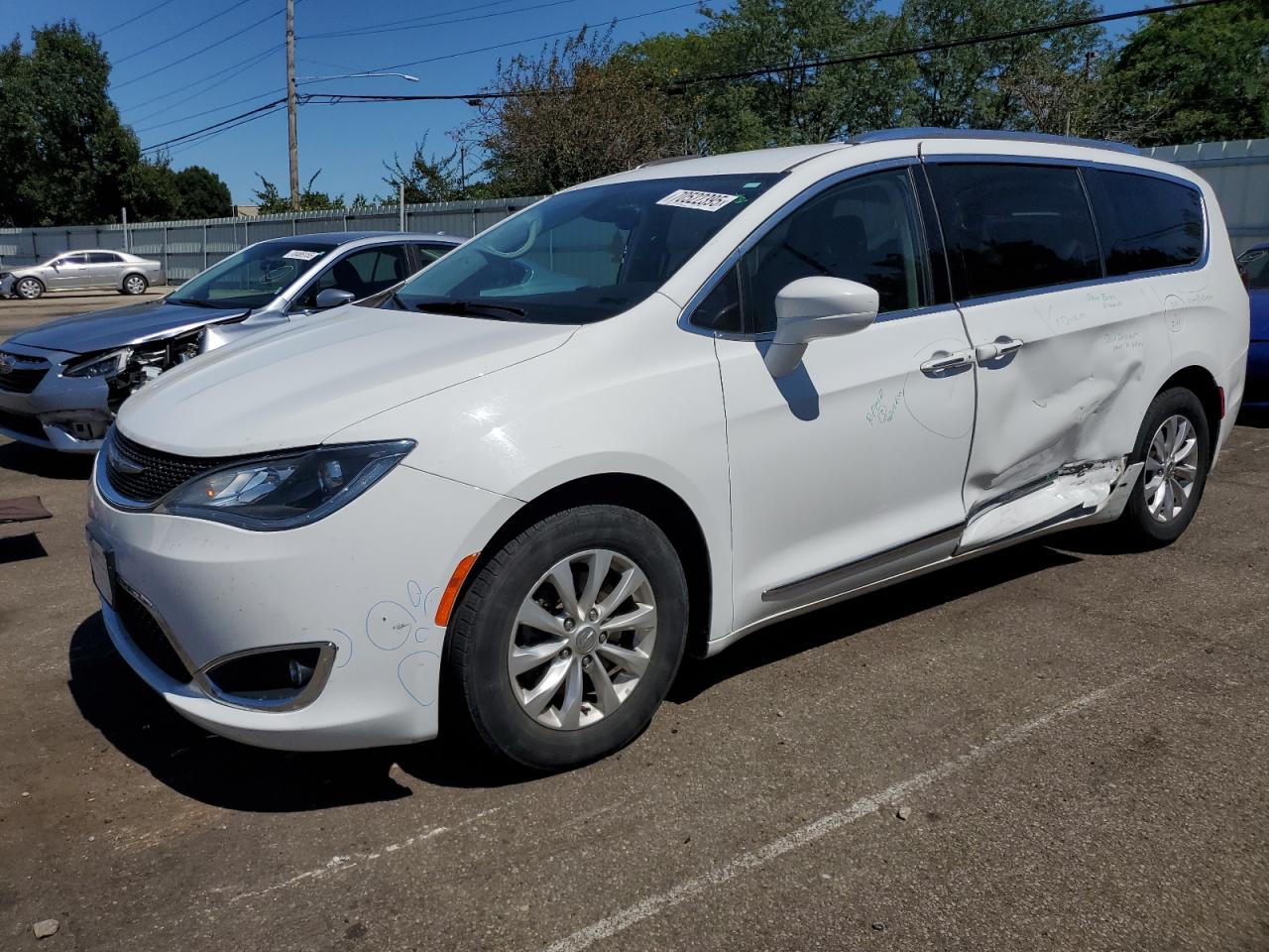 CHRYSLER PACIFICA TOURING L