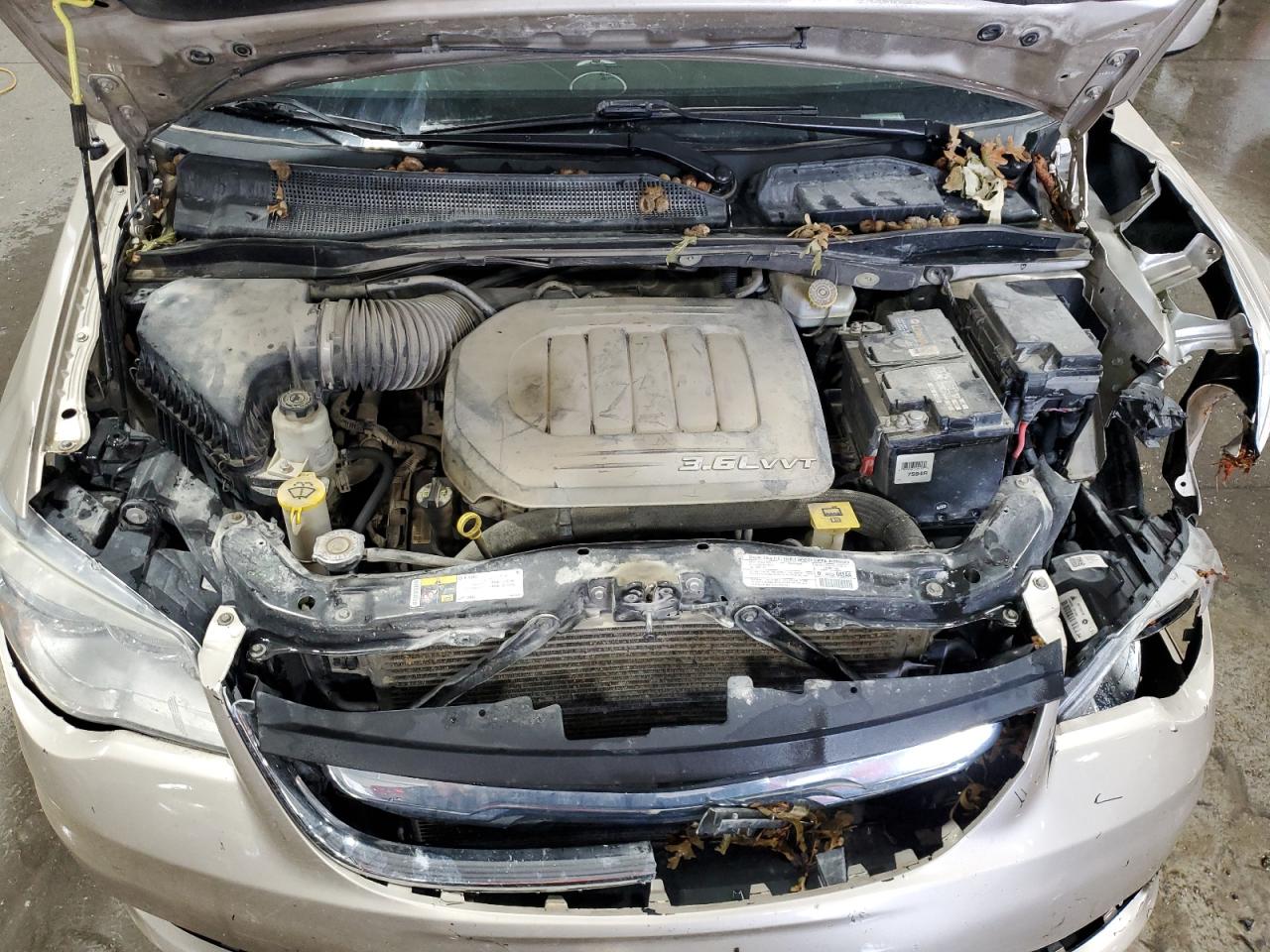 CHRYSLER TOWN & COUNTRY TOURING