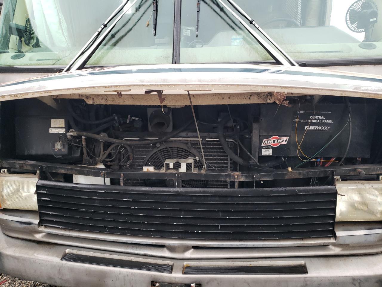 Lot #3259053048 1992 CHEVROLET P30