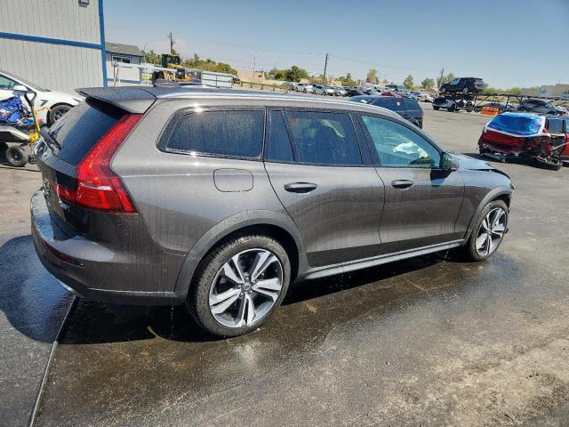 2025 VOLVO V60 CROSS COUNTRY PLUS YV4L12WK7S2149170