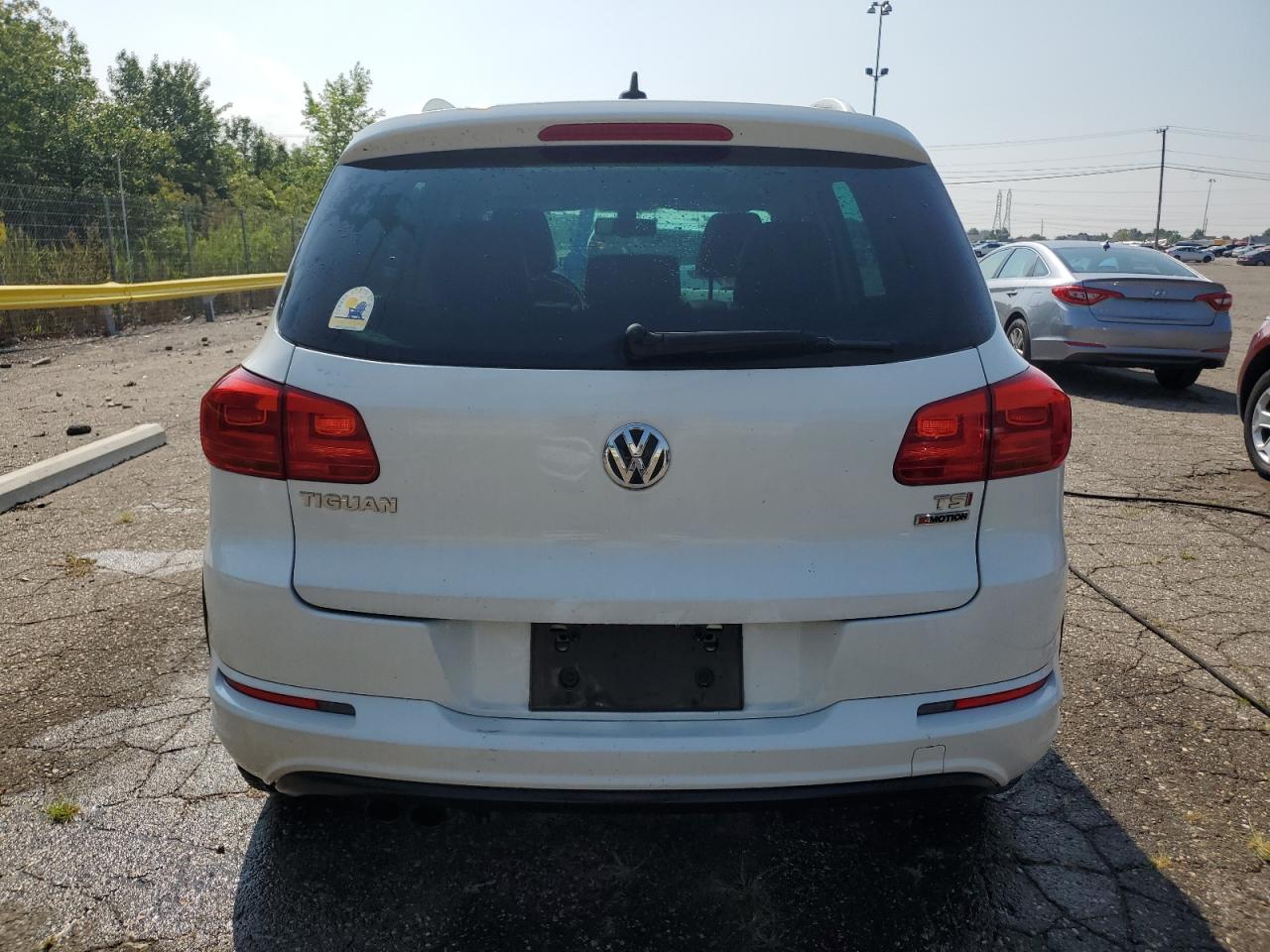 VOLKSWAGEN TIGUAN SPORT