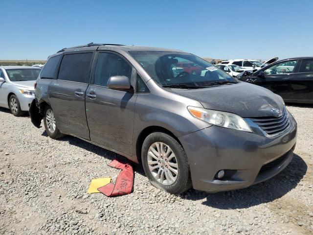2016 TOYOTA SIENNA XLE 5TDYK3DC2GS740241