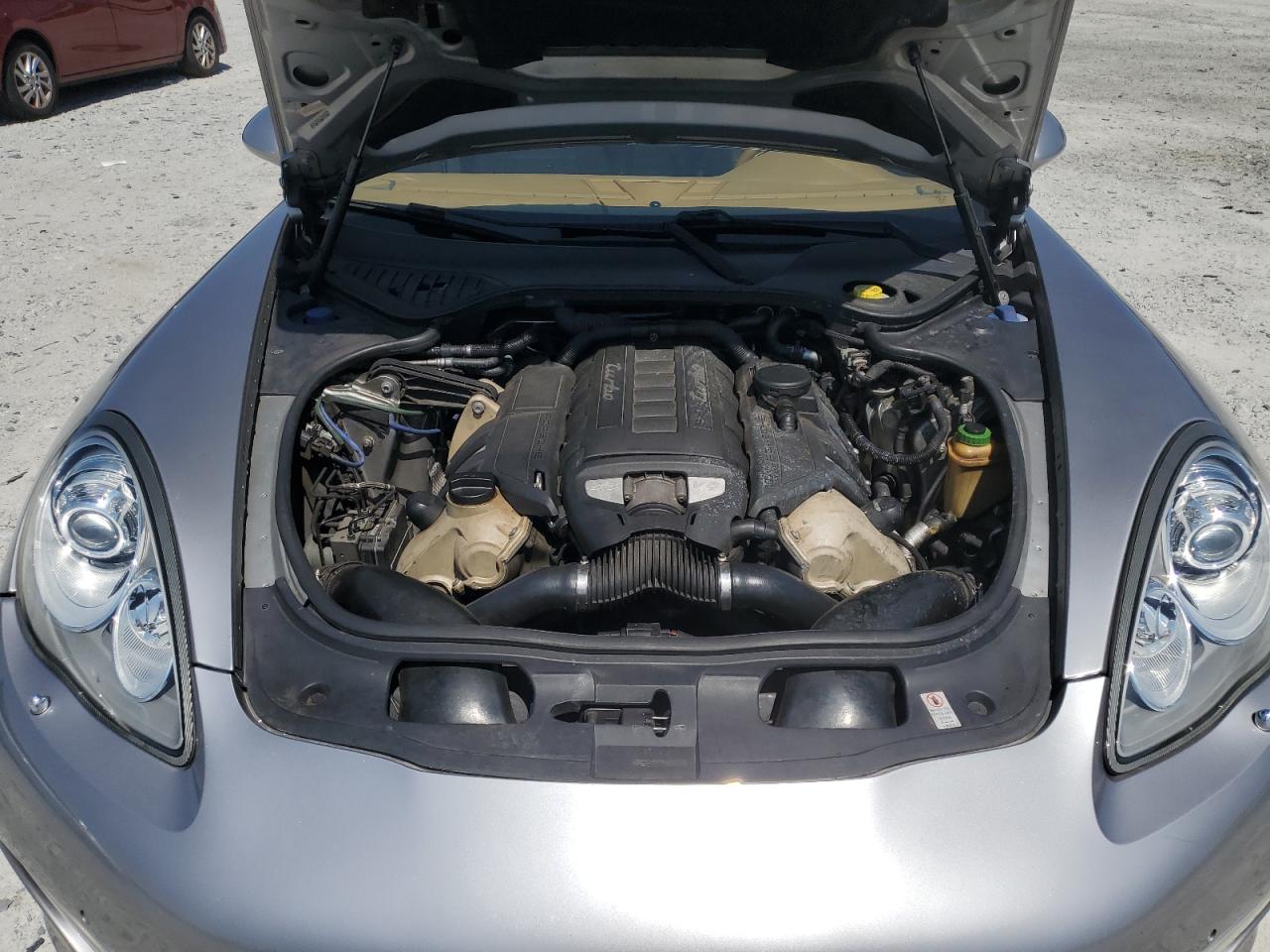 PORSCHE PANAMERA TURBO