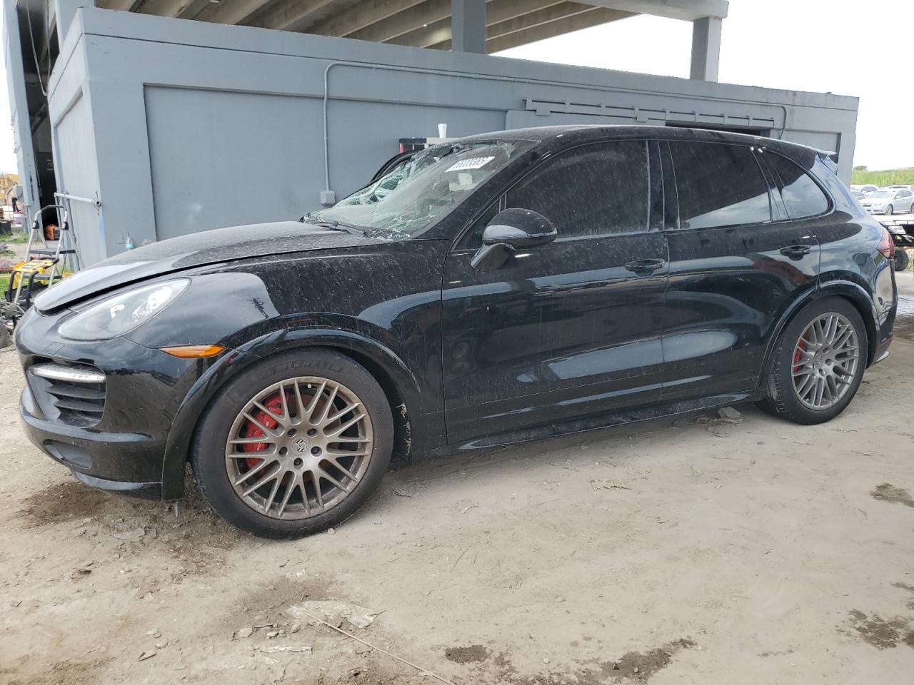 PORSCHE CAYENNE GTS