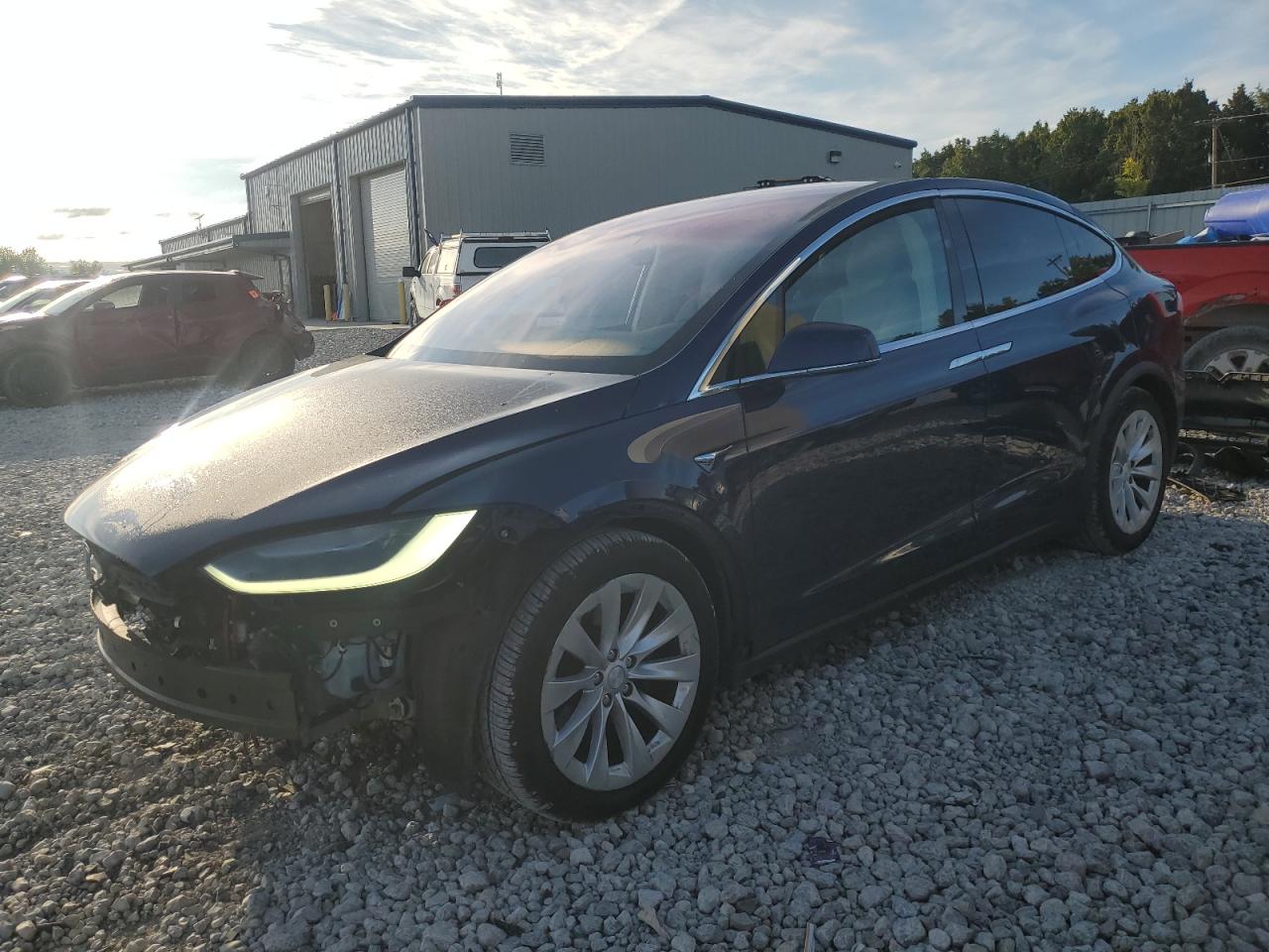 TESLA MODEL X