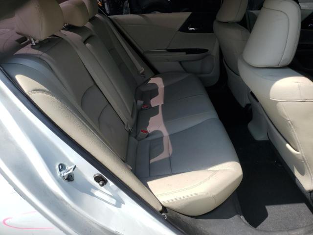 2017 HONDA ACCORD JHMCR6F70HC012152