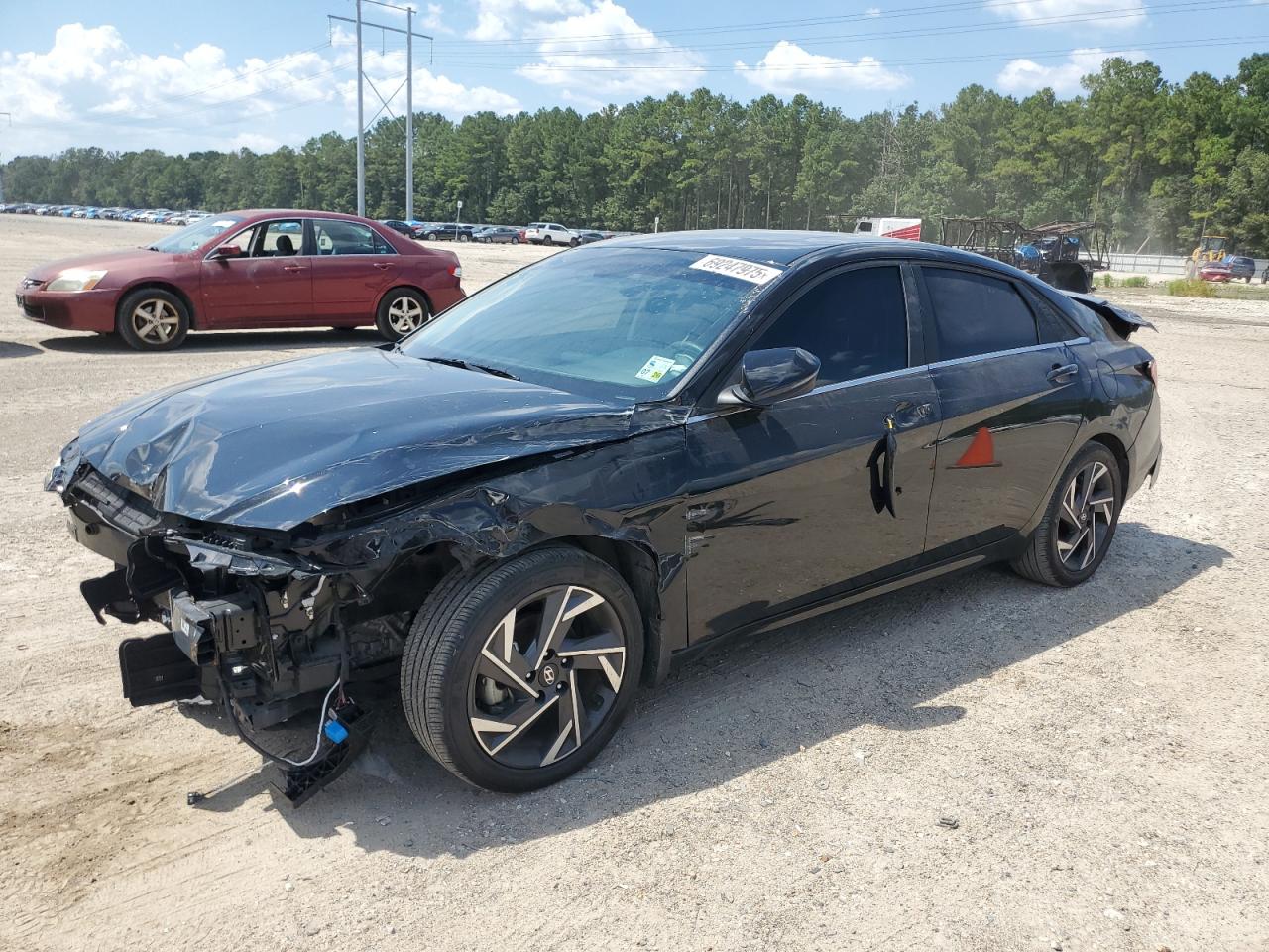 HYUNDAI ELANTRA LIMITED