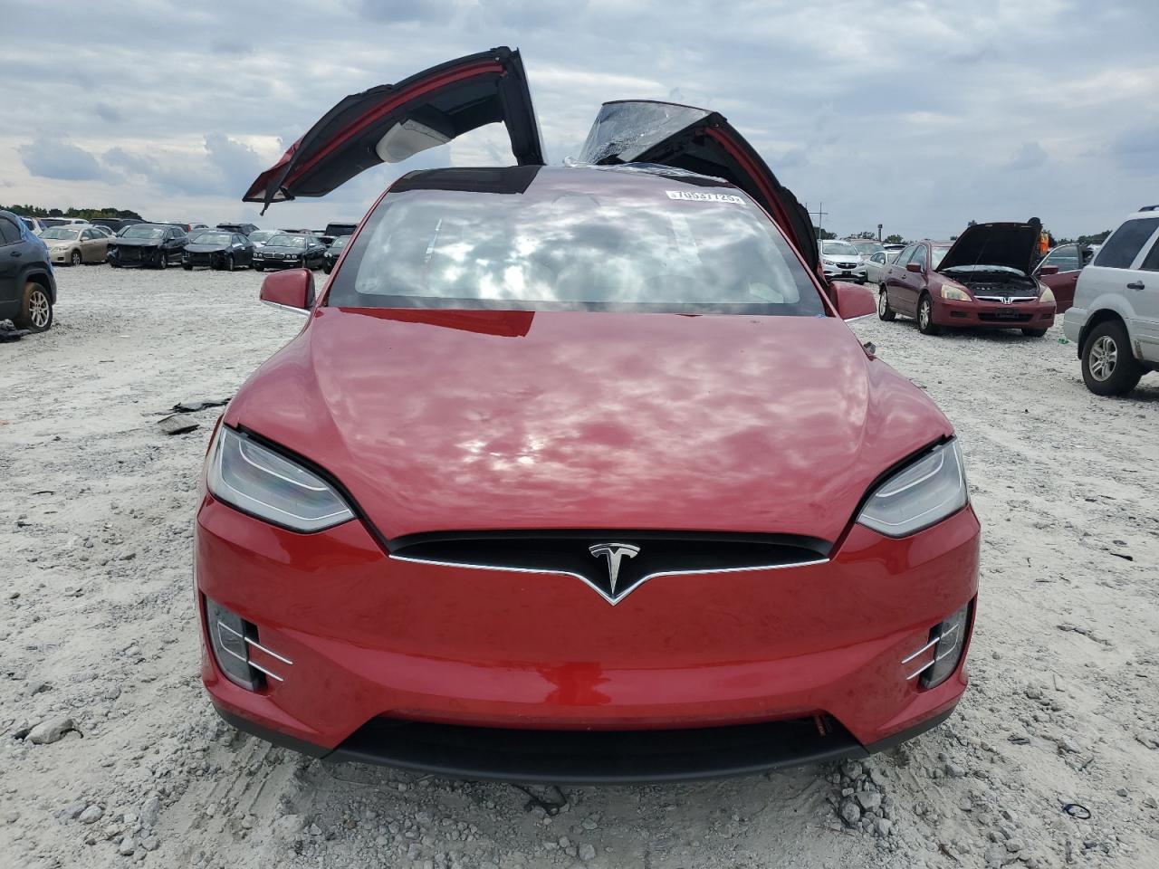 TESLA MODEL X