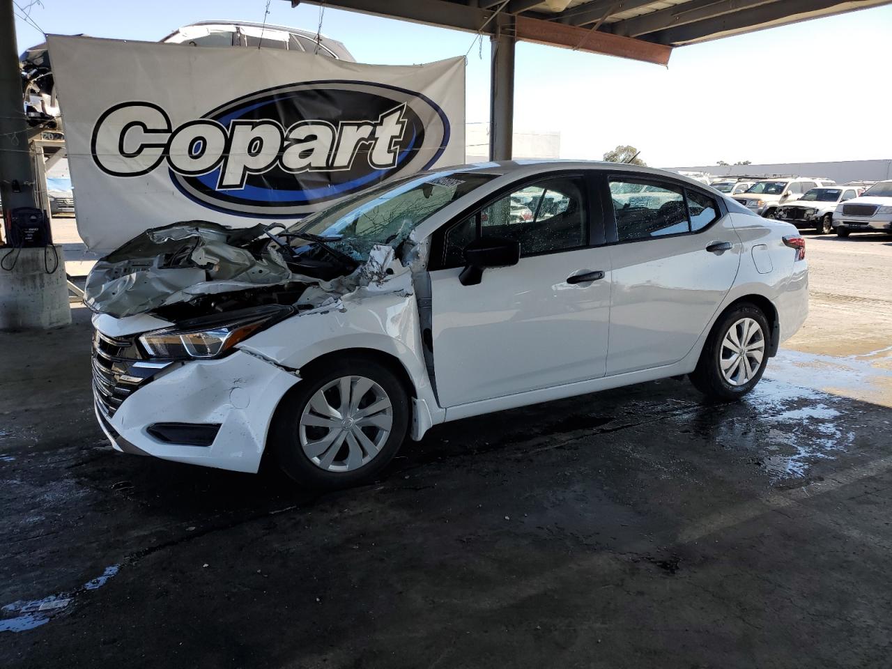 NISSAN VERSA S