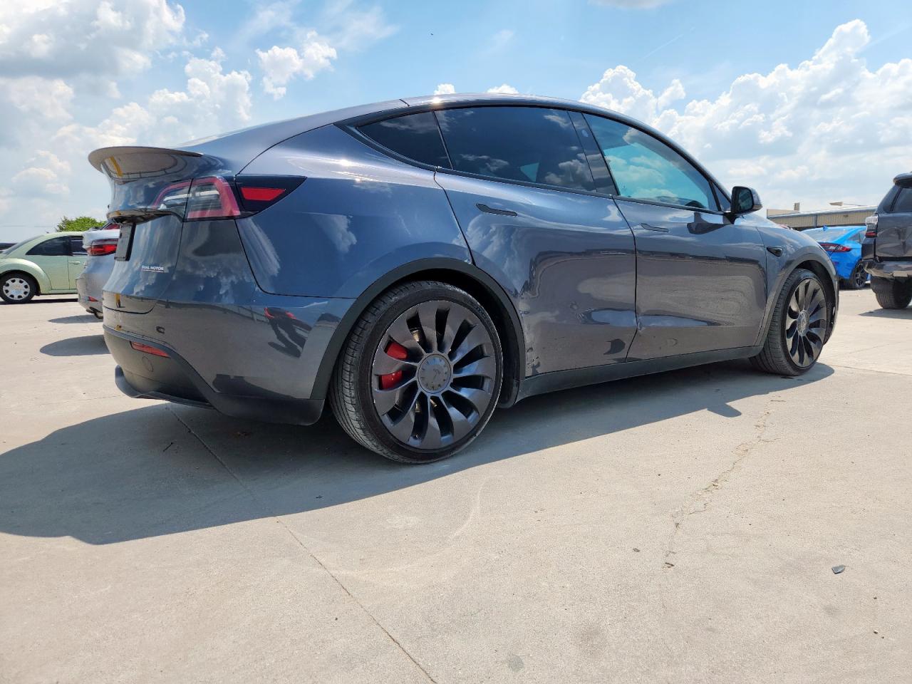 TESLA MODEL Y