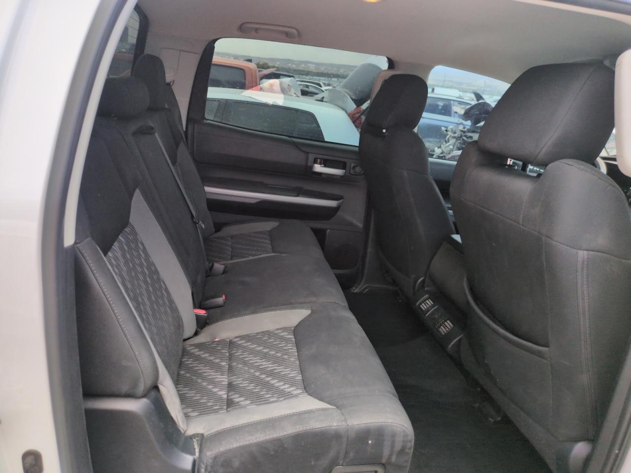 TOYOTA TUNDRA CREWMAX SR5