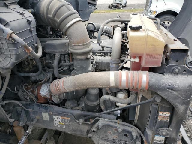 2019 PETERBILT TRACTOR 579 #3223246783