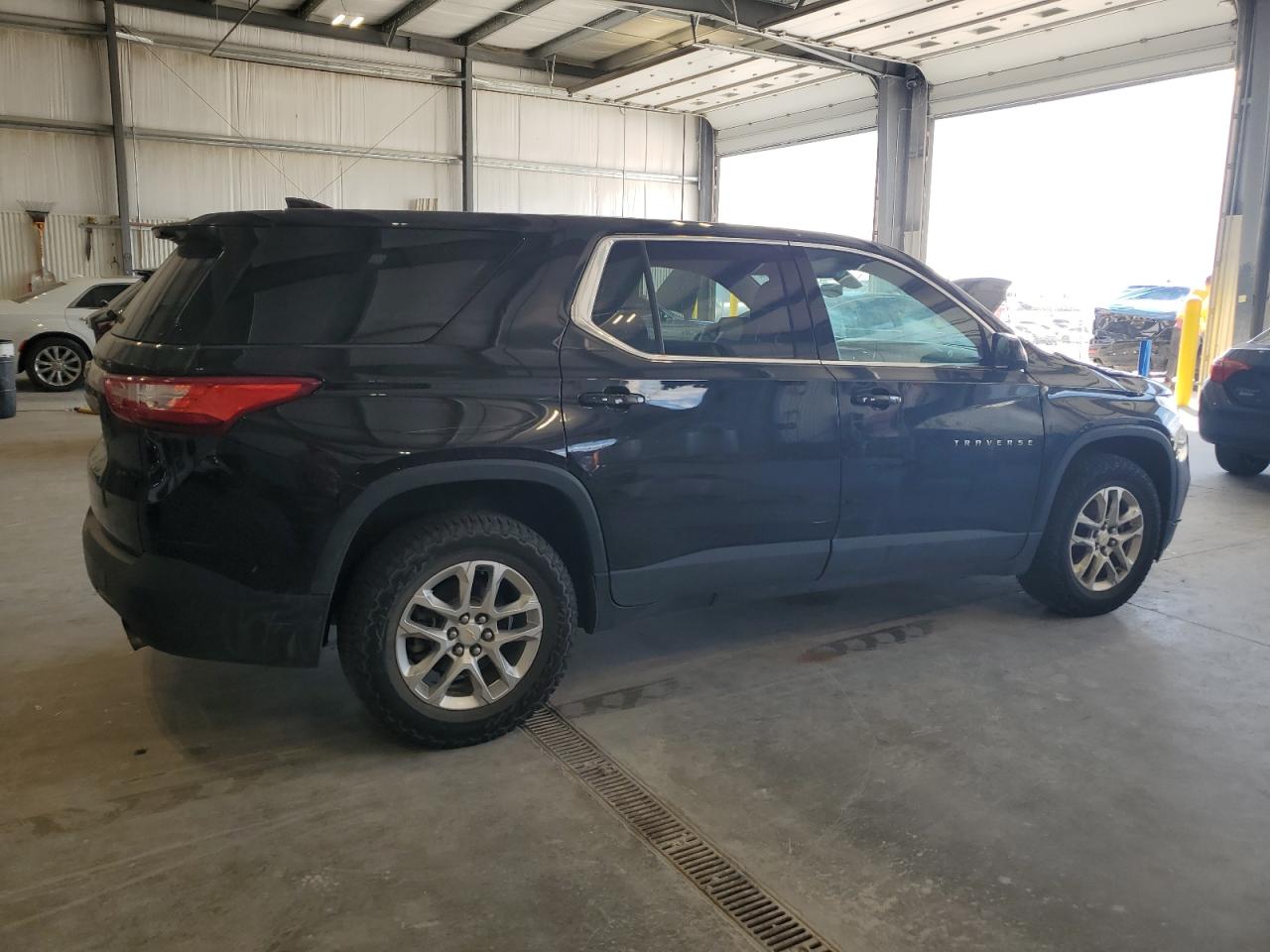 CHEVROLET TRAVERSE LS