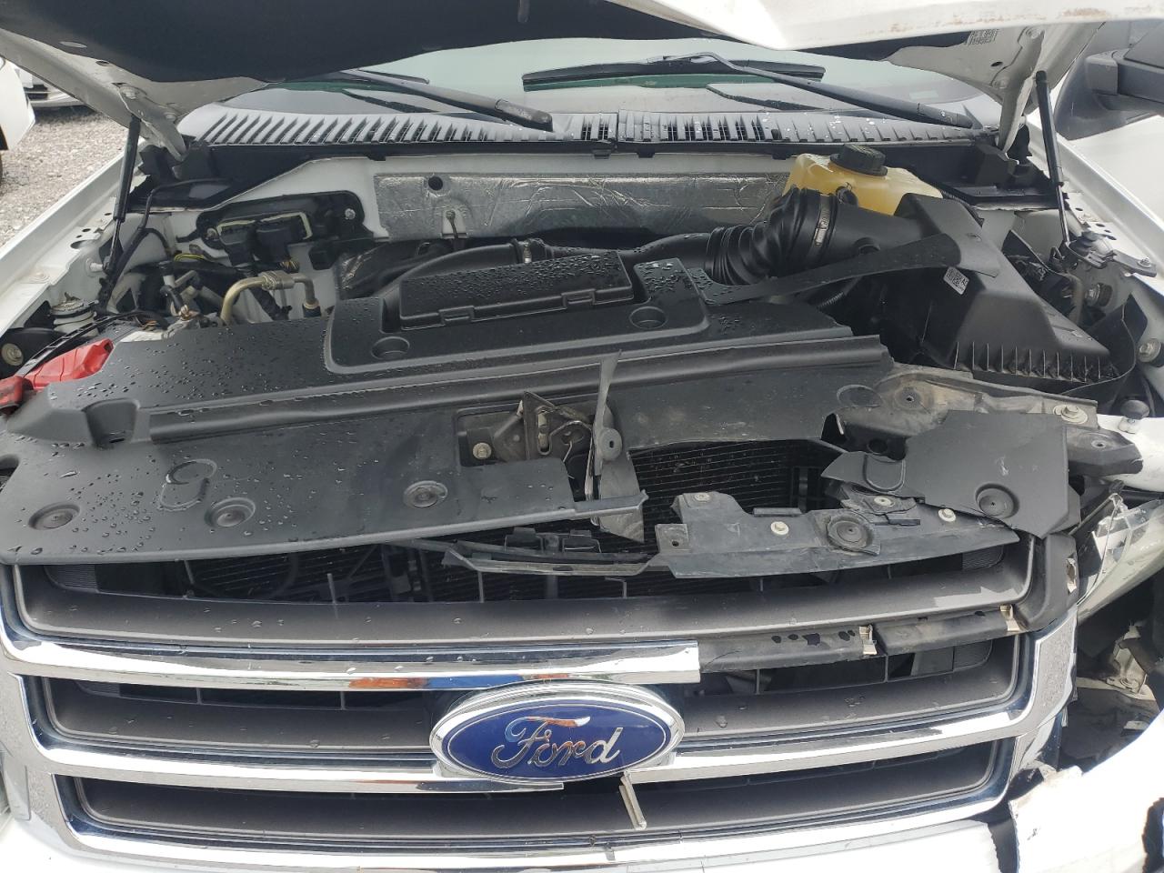 FORD EXPEDITION EL XLT