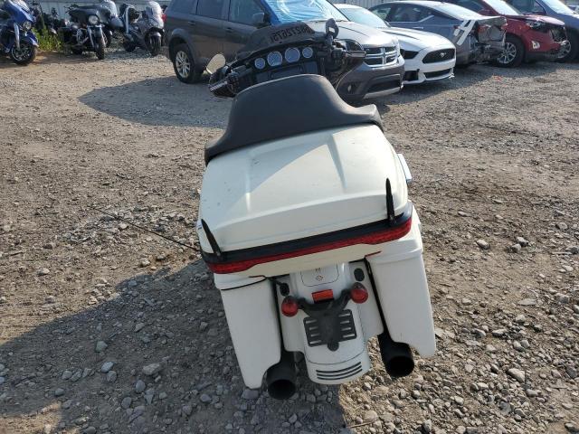 2018 HARLEY-DAVIDSON FLHXS STRE 1HD1KRC15JB607331