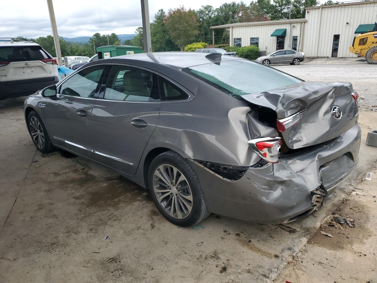 BUICK LACROSSE ESSENCE