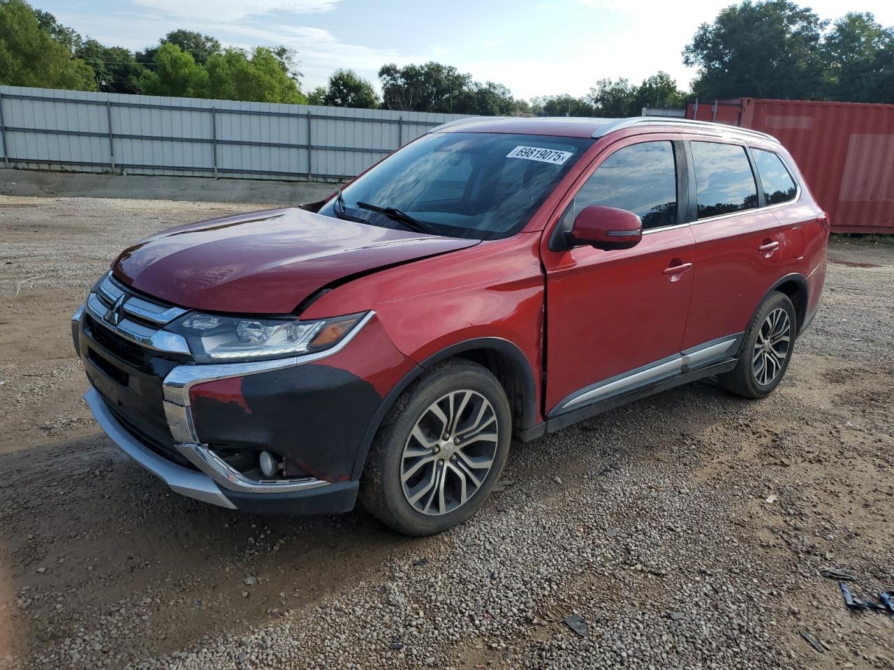 MITSUBISHI OUTLANDER SE