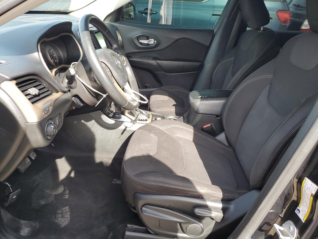 Lot #3301603711 2015 JEP CHEROKEE LATITUDE