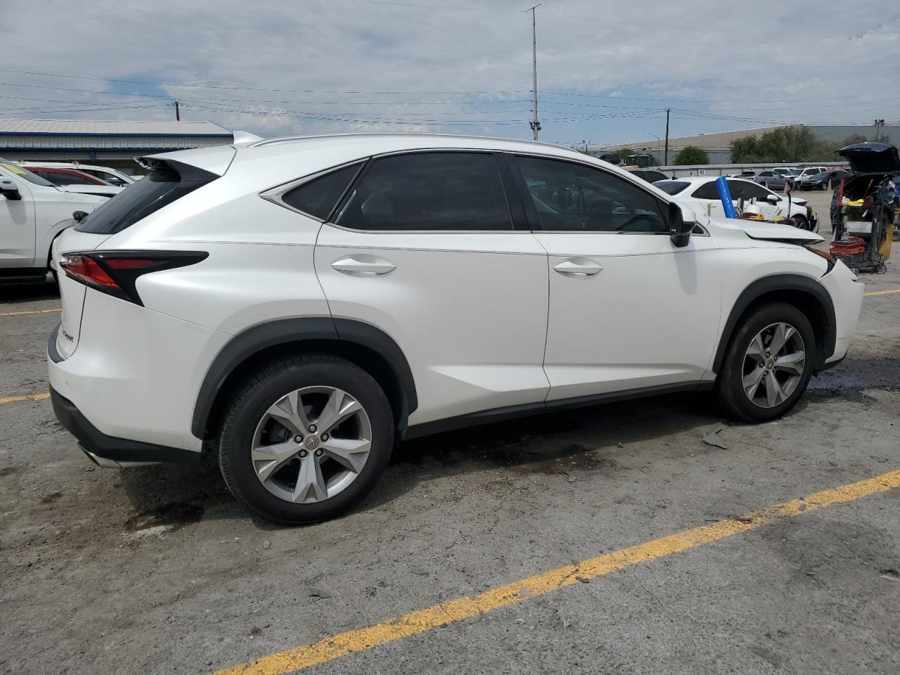 LEXUS NX 200T BASE