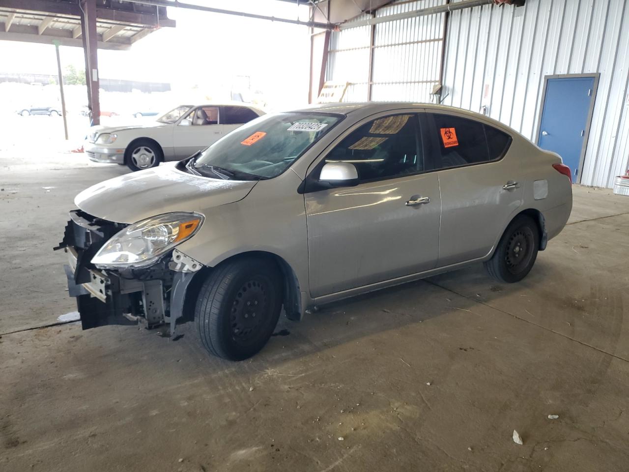 NISSAN VERSA S