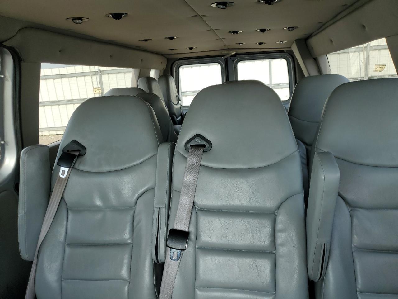 FORD ECONOLINE E350 SUPER DUTY VAN