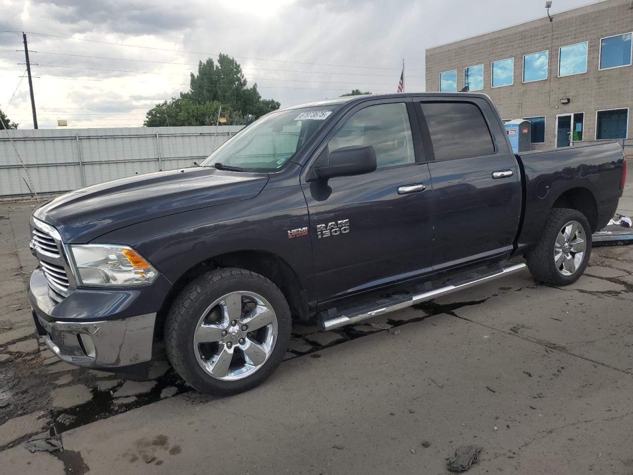 DODGE RAM 1500 SLT