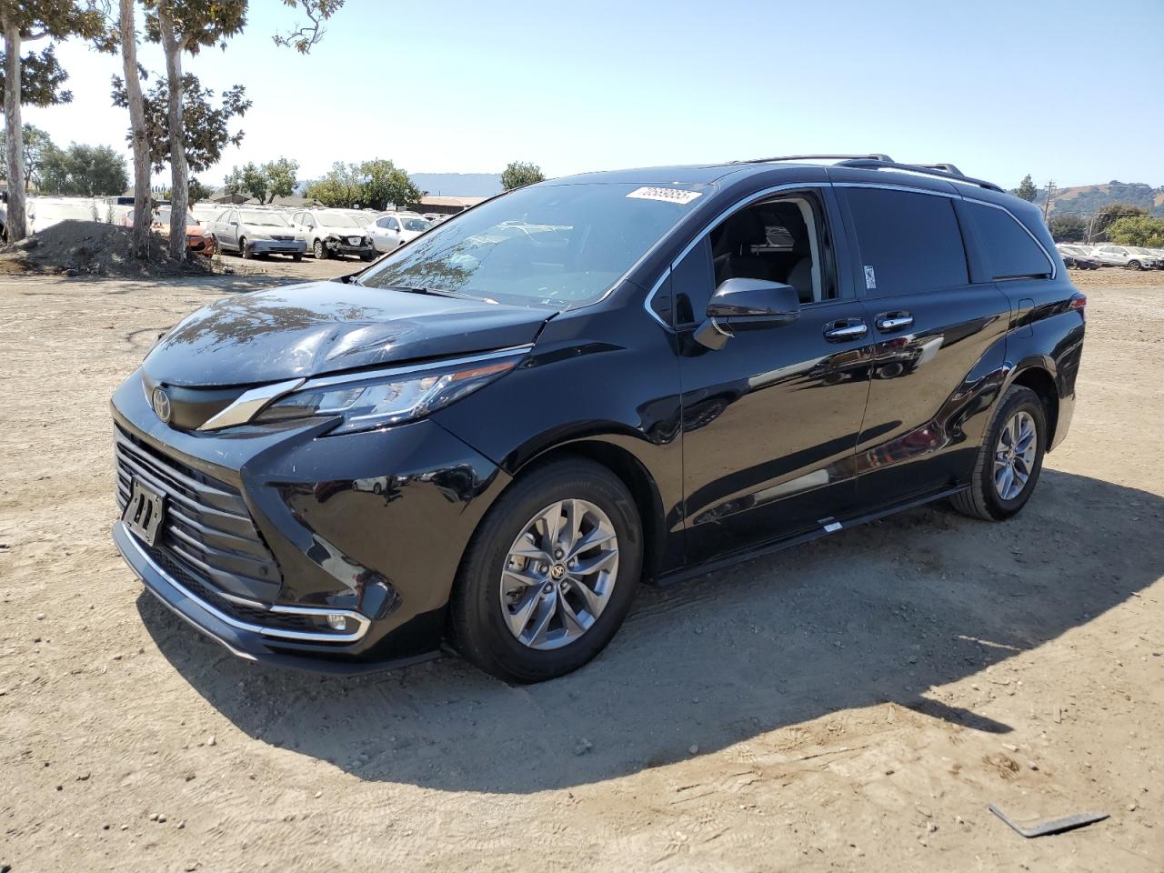 TOYOTA SIENNA XLE