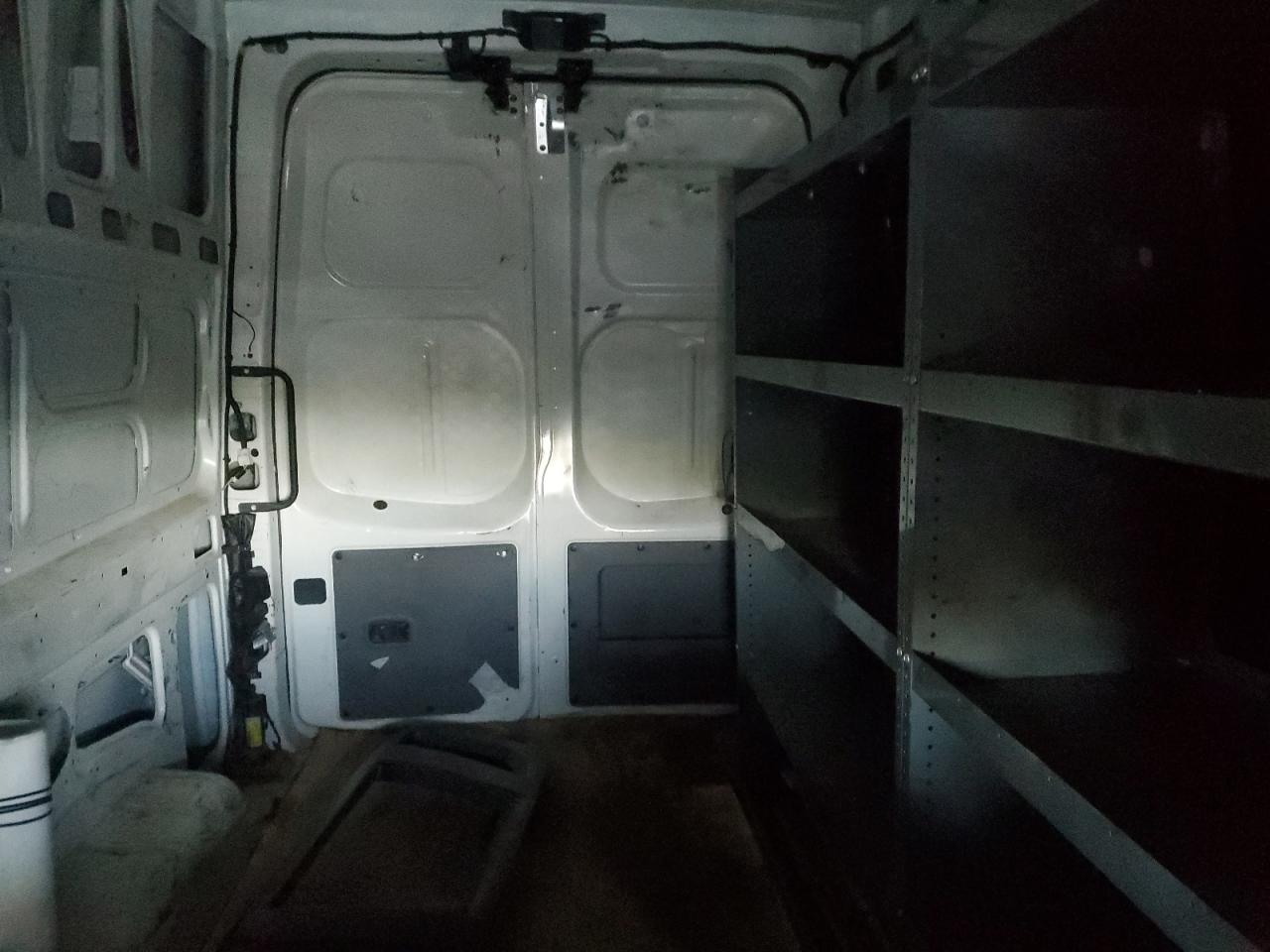 NISSAN NV2500 2500 S