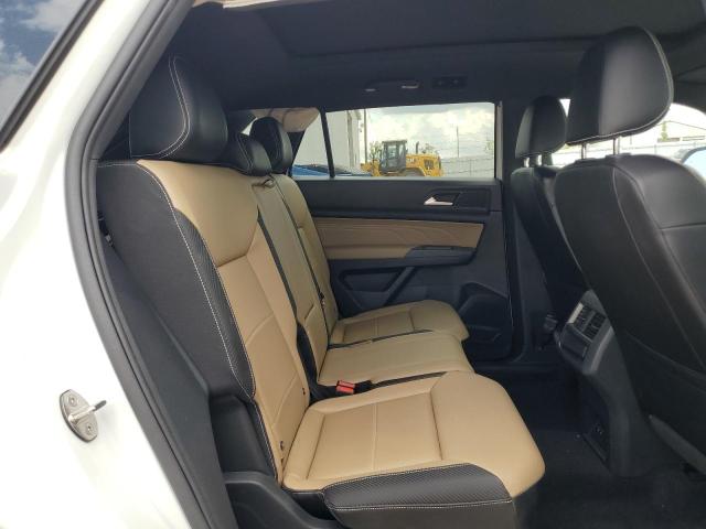 2021 VOLKSWAGEN ATLAS CROS - 1V2SE2CA8MC221875