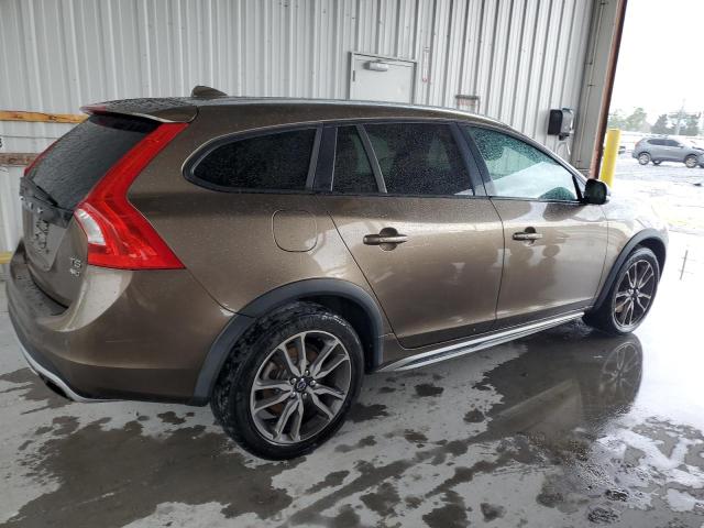 2015 VOLVO V60 CROSS YV4612HM8F1000323