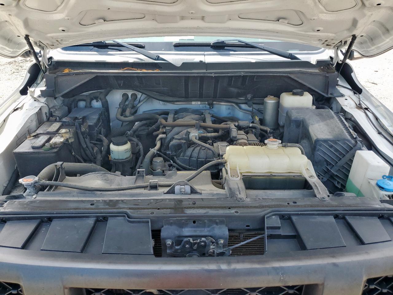 NISSAN NV2500 2500 S