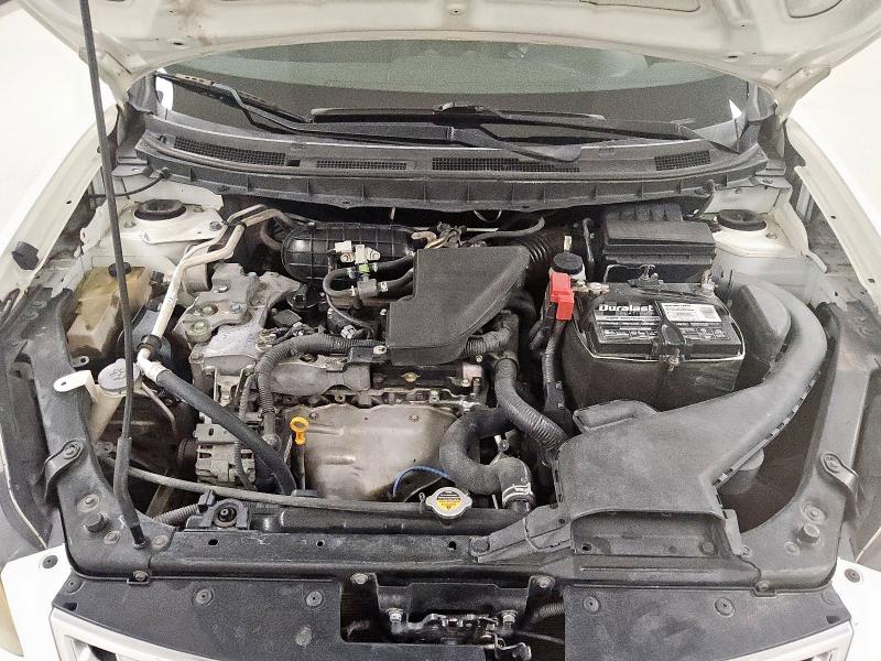 2015 NISSAN ROGUE SELE JN8AS5MT5FW672792