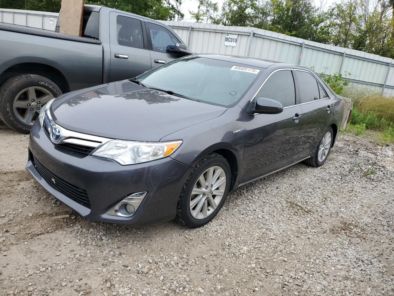 TOYOTA CAMRY HYBRID