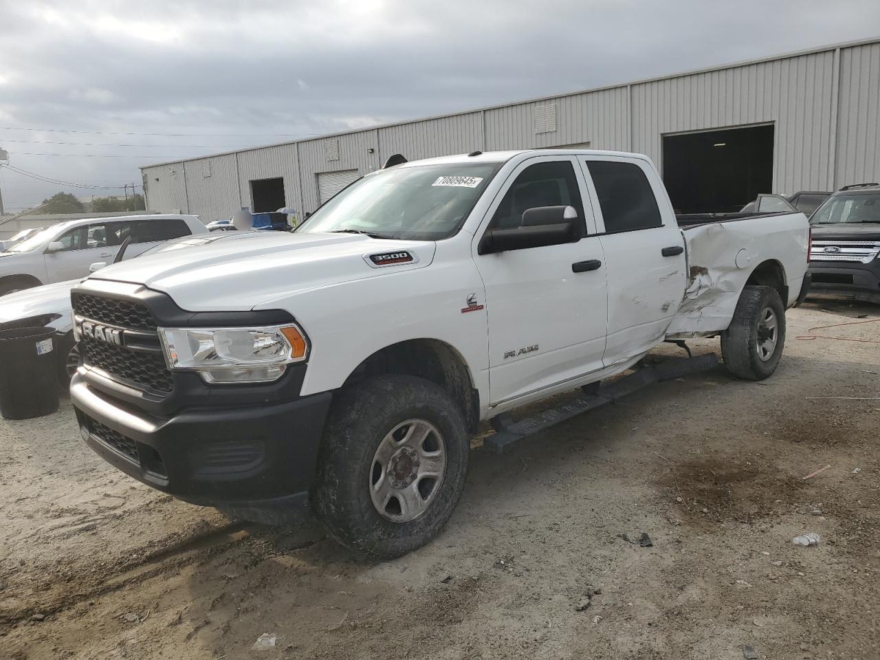 RAM 3500 TRADESMAN