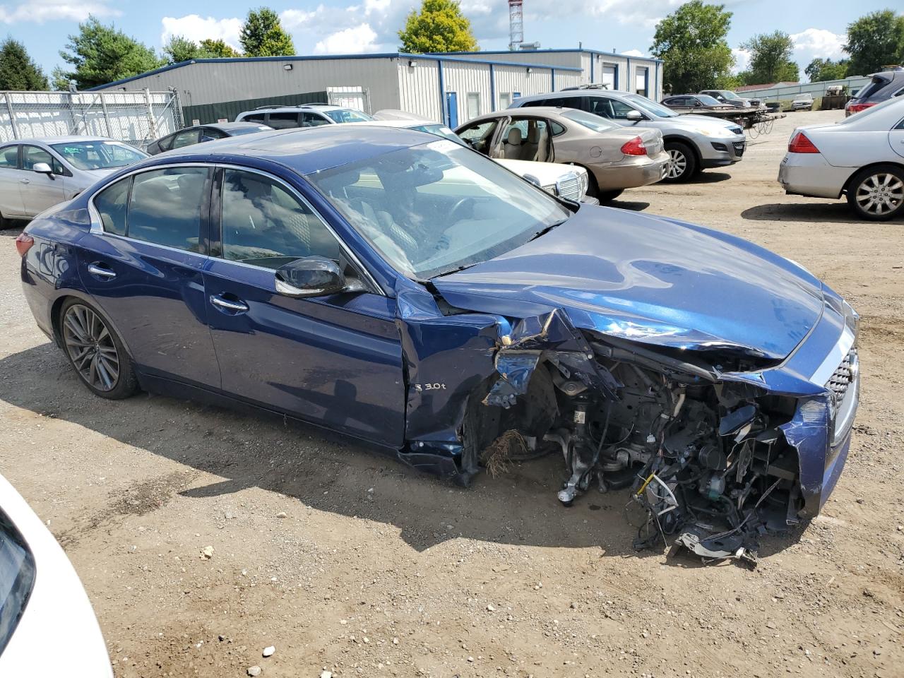 INFINITI Q50 RED SPORT 400