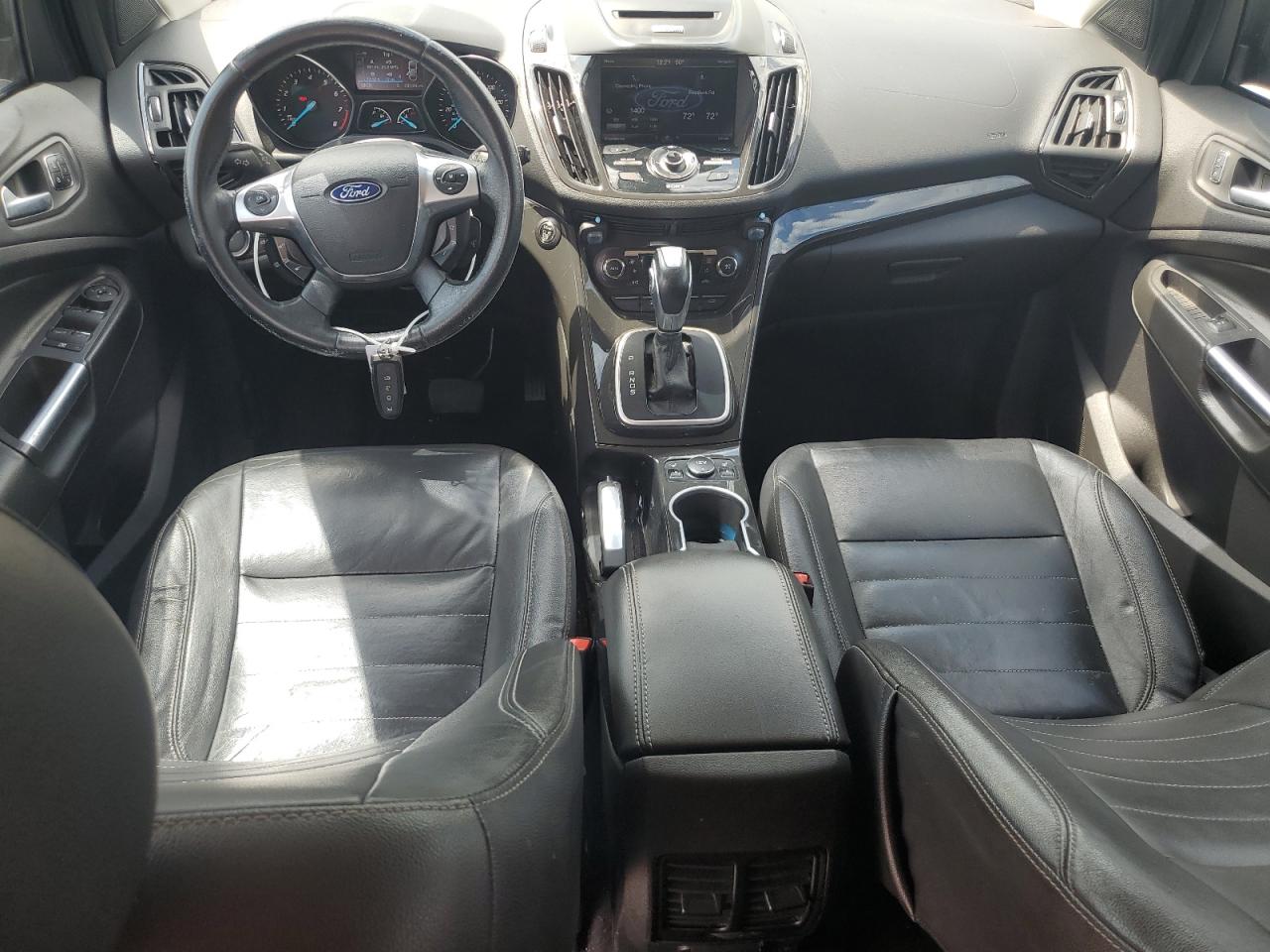 FORD ESCAPE TITANIUM