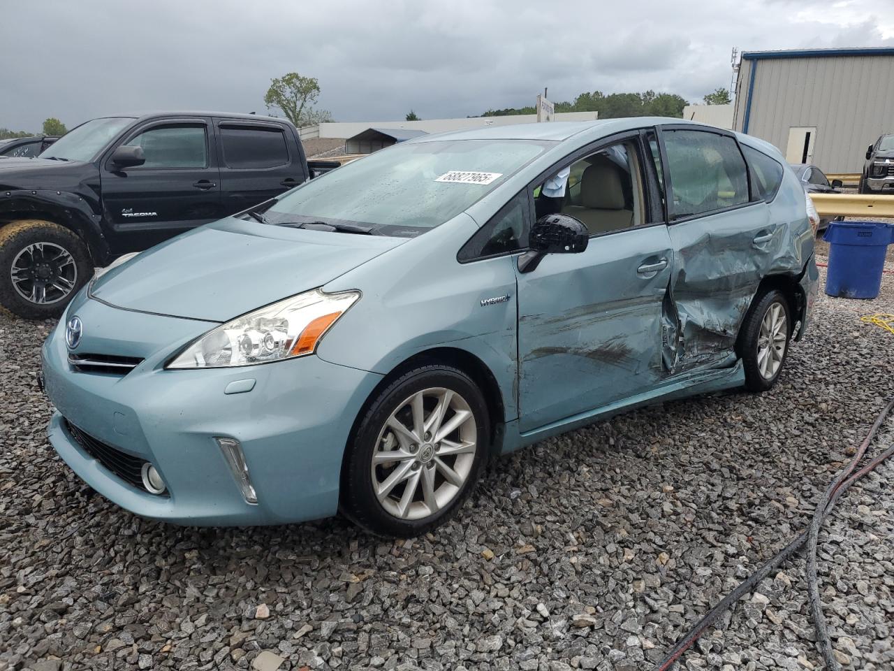 TOYOTA PRIUS V
