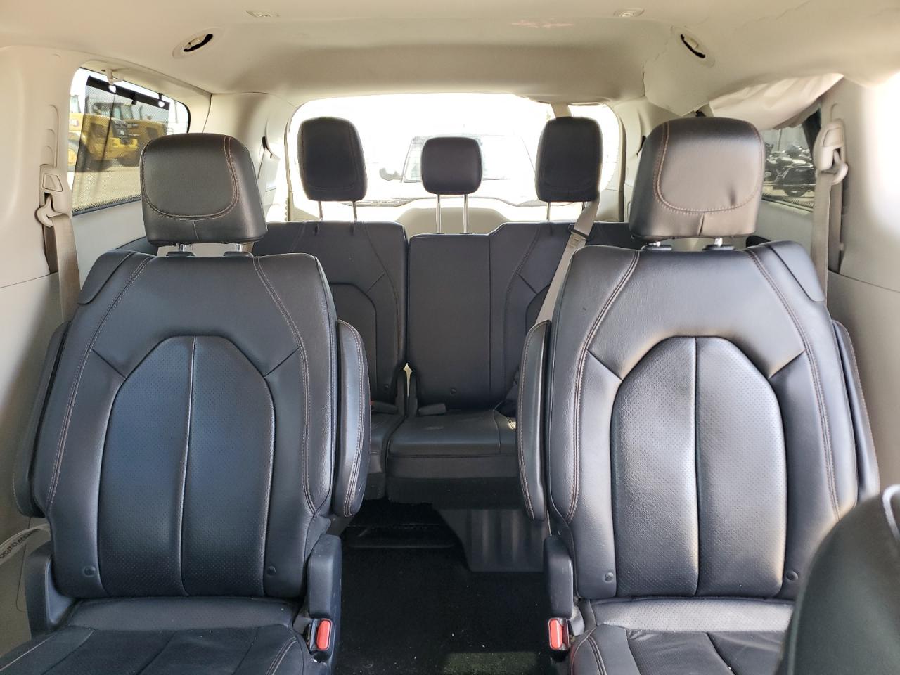 CHRYSLER PACIFICA TOURING L