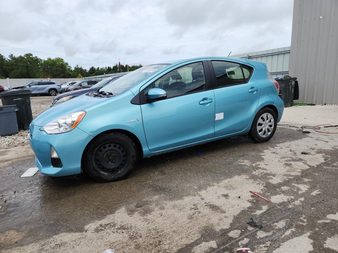 TOYOTA PRIUS C