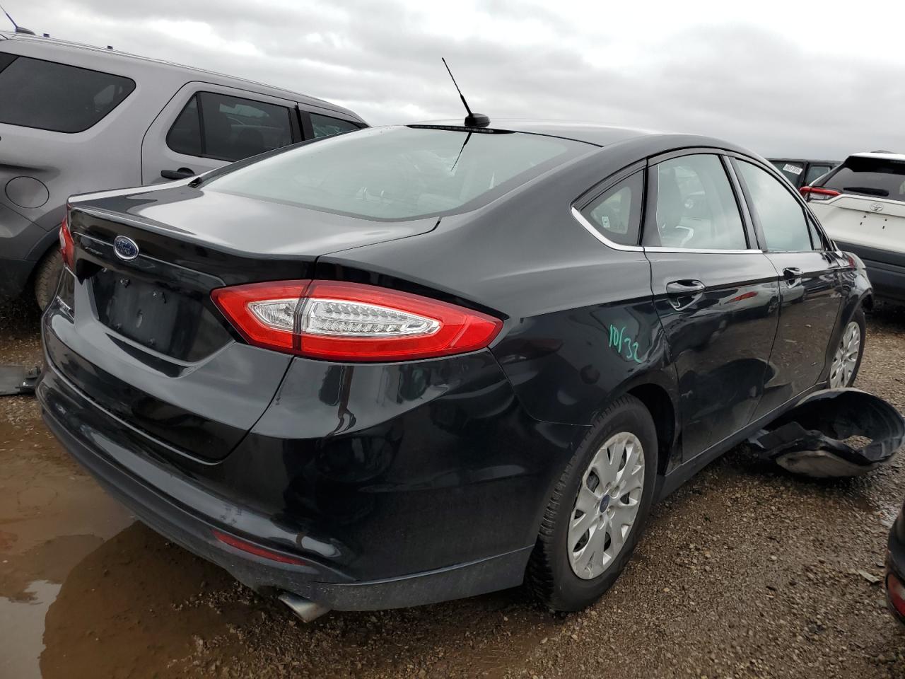 FORD FUSION S
