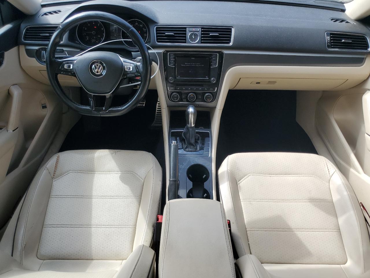 VOLKSWAGEN PASSAT R-LINE