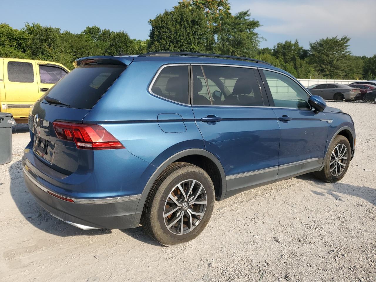 VOLKSWAGEN TIGUAN SE