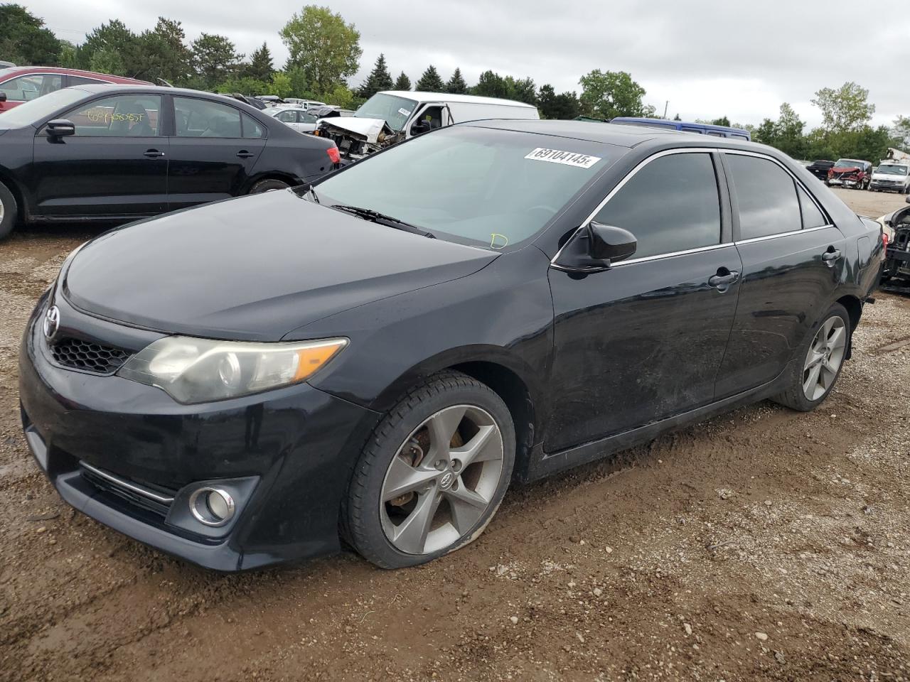 TOYOTA CAMRY BASE