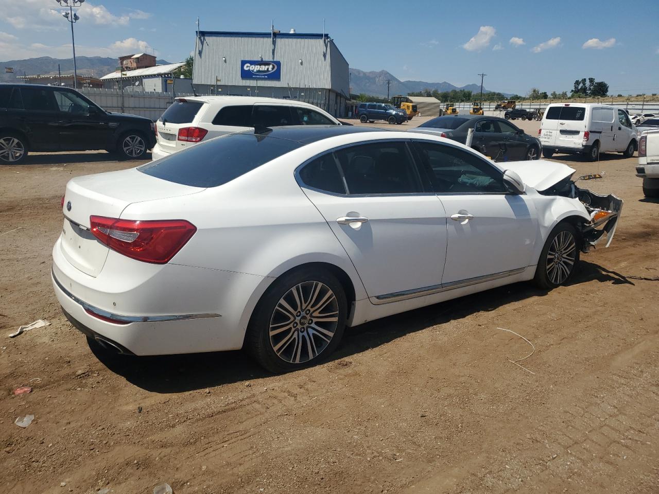 KIA CADENZA PREMIUM