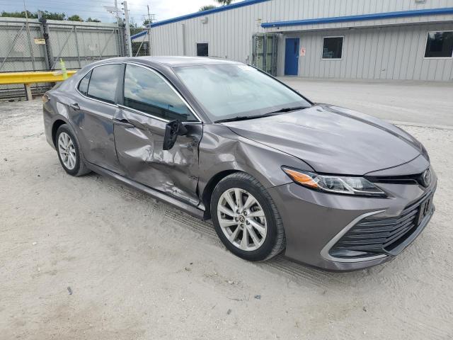 2022 TOYOTA CAMRY LE 4T1C11AK2NU055030