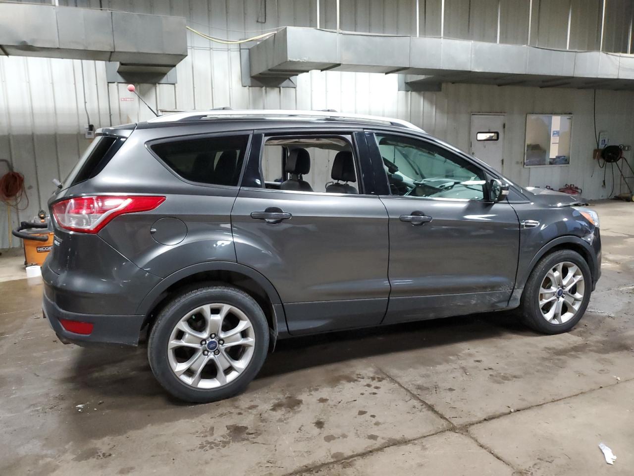 FORD ESCAPE TITANIUM