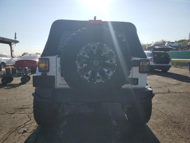 2016 JEEP WRANGLER UNLIMITED SAHARA - 1C4BJWEG5GL173035