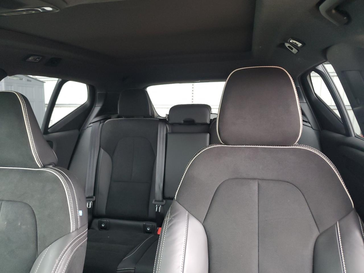 VOLVO XC40 T5 R-DESIGN