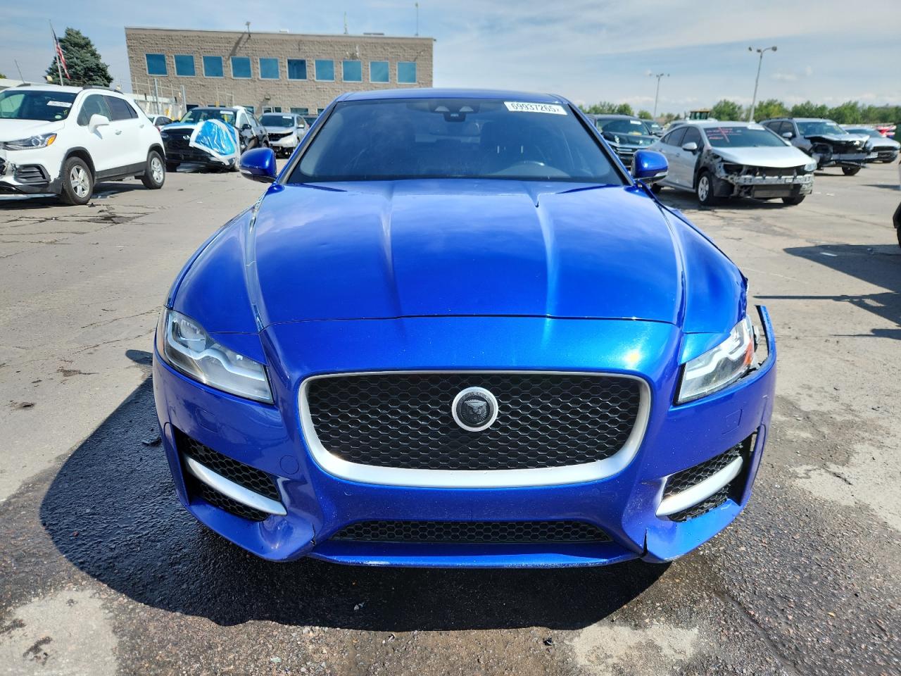 JAGUAR XF R - SPORT